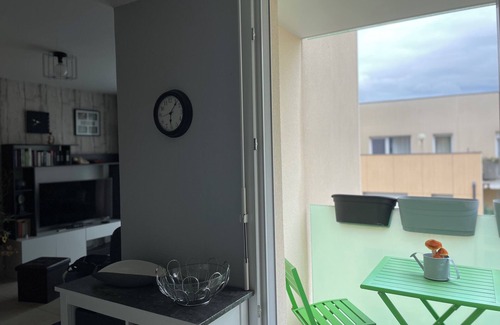 Romainville Apartment | T2 with balcony near city center