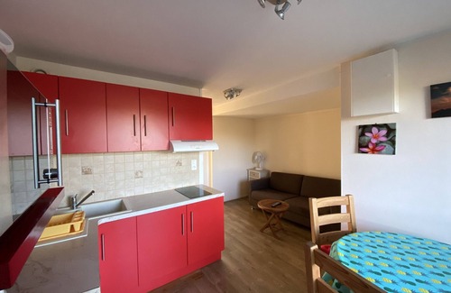 La Roche-Posay Apartment | T2 with terrace and Wi-Fi, near Thermes du Connétable