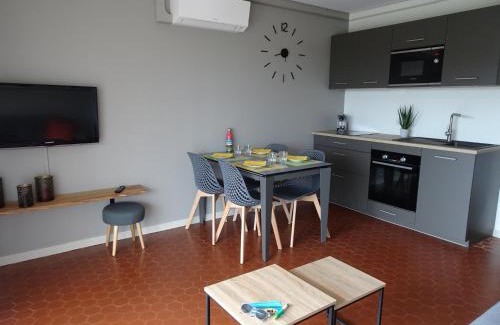 Le Lavandou Apartment | T3 150 m de la plage, climatisation, piscine et parking privatif - Le Lavandou