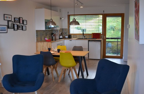 Evian-les-Bains Apartment | ⭐️⭐️⭐️ T3 apartment - superb lake view, close to the center, thermal baths, pier