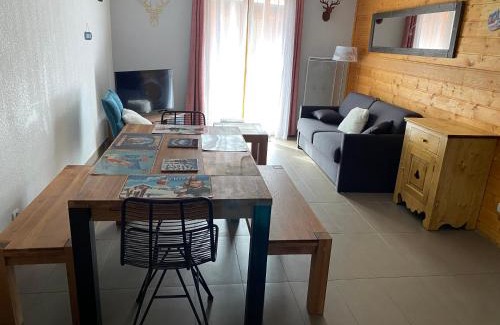 Font-Romeu-Odeillo-Via Apartment | T3 au pied du télécabine