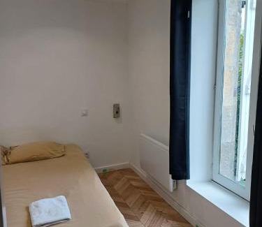 Foulayronnes Apartment | T3 B, Le caoulet, 2 chambres, 3pers, wifi, parking
