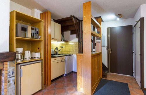 Esquieze-Sere Apartment | T3 Duplex in Esquièze-Sère, balcony, wifi and parking