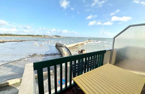 Kerroch Apartment | T3 Duplex Vue mer 180 sur le port de Lomener