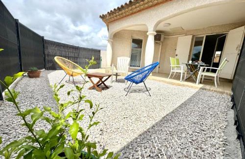 Pomerols Apartment | T3 en 3 étoiles de plain-pied, climatisé, terrasse, jardinet et parking, très calme