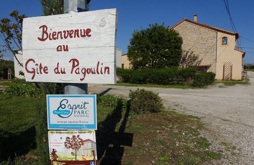 Hyeres House | T3 - Ground floor of a charming house, quiet in the countryside, 3km from the beaches.