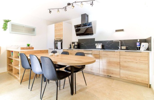 Bormes-Les-Mimosas Apartment | T3 in a new residence - Pool and Car Park