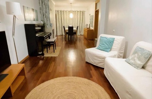 Valongo Apartment | T3 Perfeito Para Famílias, com Varanda, Churrasqueira e Fácil Acesso à Cidade!