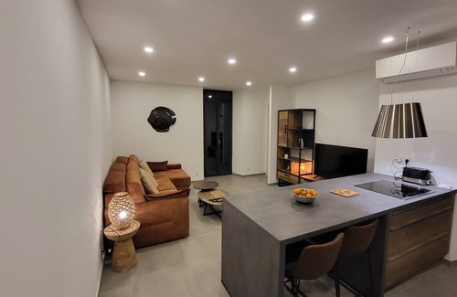 Propriano Apartment | T3 Propriano Avec Ascenseur, Proche Toutes Commodités, Plage Accessible à Pieds