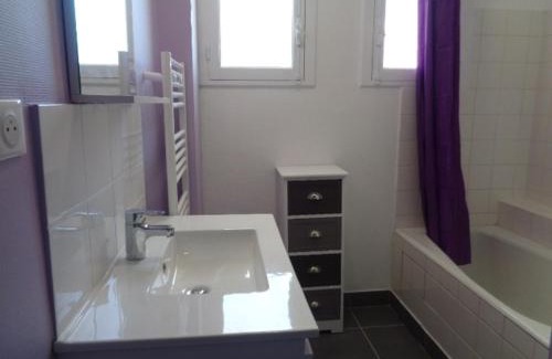 Le Moulleau Apartment | T3 rénové à 200m de la plage, balcon, parking privé - Moulleau, Arcachon - FR-1-374-100