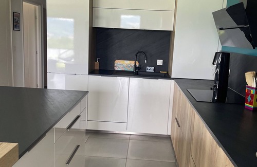 Annecy-le-Vieux Apartment | T4 with large terrace and view of nature and mountains, quiet, in Annecy le Vieux