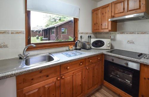 Fivelanes Ski Chalet | Ta Mill Cottages & Lodges - Brookview Lodge 3