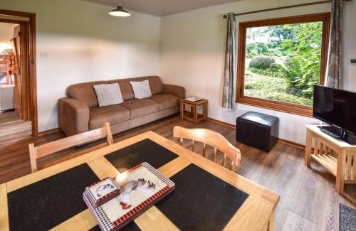 Fivelanes Ski Chalet | Ta Mill Cottages & Lodges - Brookview Lodge 3