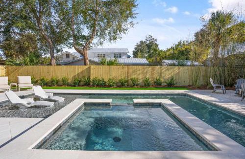 East Beach House | Tabbystone Cottage - 4323 Fourteenth Street