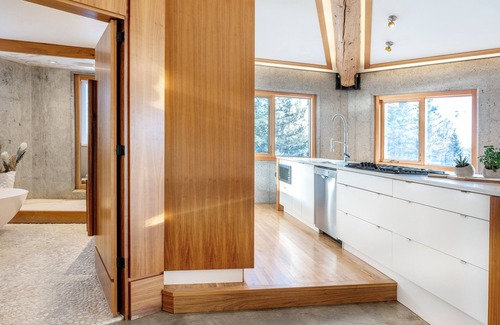 Bighorn No. 8 Ski Chalet | Tacansina Ranch-Designer Home East of Banff National Park