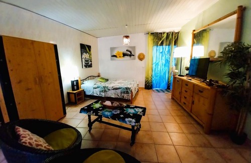 Arue Apartment | TAHITI - Erima POOL Studio