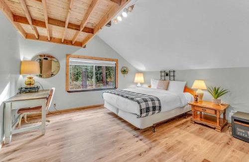 Sunnyside House | Tahoe City Retreat Forest Views and Fireplace