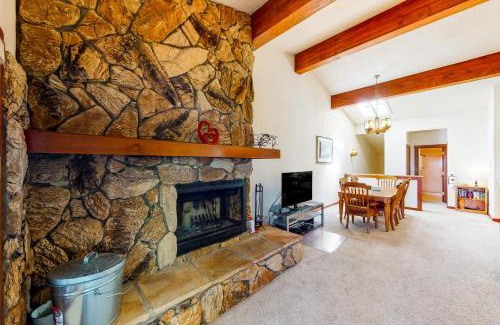 Zephyr Cove Apartment | Tahoe Enchantment