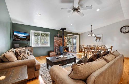Christmas Valley House | Tahoe Frost - Air conditioned 4 bedroom Tahoe home