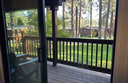 Zephyr Cove Condo | Tahoe Gem Private Beach Access and Heavenly Ski Resort Nearby- KAYAK & SUPS