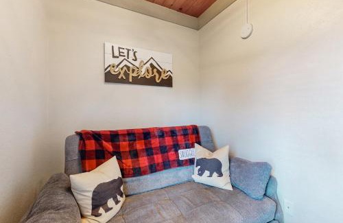 Tahoe Village Apartment | Tahoe Heavenly Hideaway