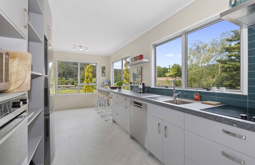 Paihia House | Tahuna Family Escape - Paihia Holiday Home