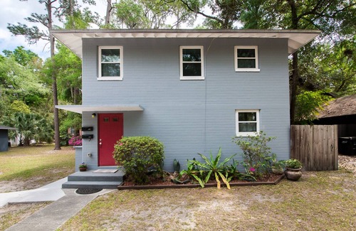 Gainesville Apartment | Tailgating and Fun