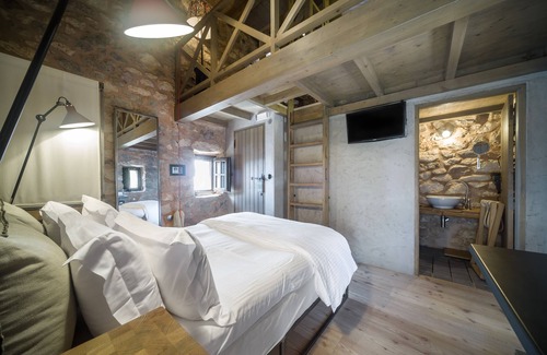 Omales Hotel | Tainaron Blue Retreat