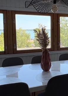 Mariehamn Apartment | Tak Strandis