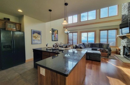 Wolf Laurel Cabin | Take a Time Out With Long Range Mountain Views