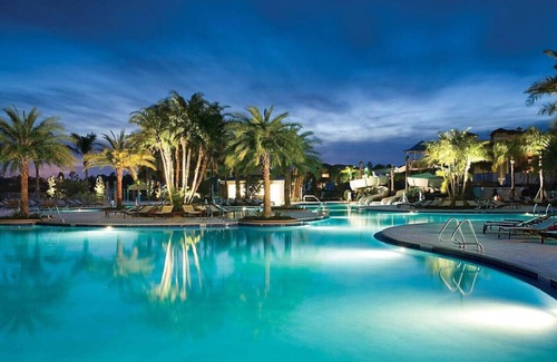 Downtown Orlando Condo | Take the Family to Orlando in this great 2BD in a resort setting with tons of amenities