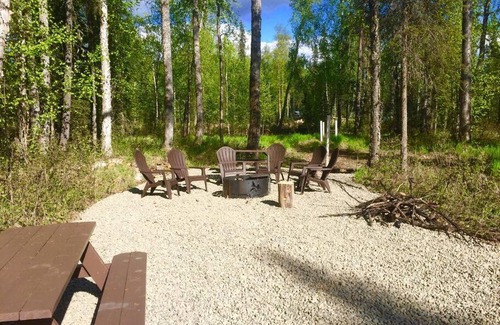Talkeetna House | Talkeetna Tiny House Cabin *Sauna* Near ski/lake