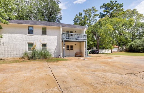 Talladega Apartment | Talladega Rental < 15 Mi to Superspeedway & River!