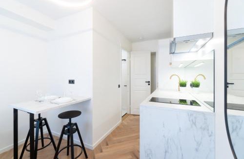 Lasnamae Apartment | Tallinn Airport Studios by Revalhome