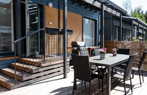 Vantaa Villa | Talo saunalla ja sähköauton oma Type2 latauspiste