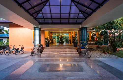 Phra Phrom Resort | Tamali Hotel