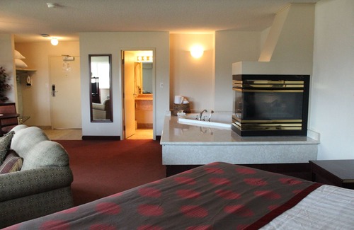 Rocky Mountain House Hotel | Tamarack Motor Inn