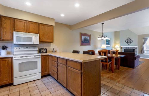 Lake Delton House | Tamarack Wisconsin Dells a Ramada by Wyndham