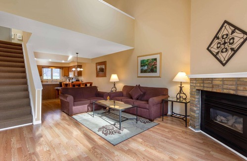 Lake Delton House | Tamarack Wisconsin Dells a Ramada by Wyndham