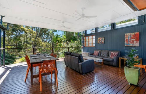 Bogangar House | 'Tamarind Retreat' A Leafy Coastal Home