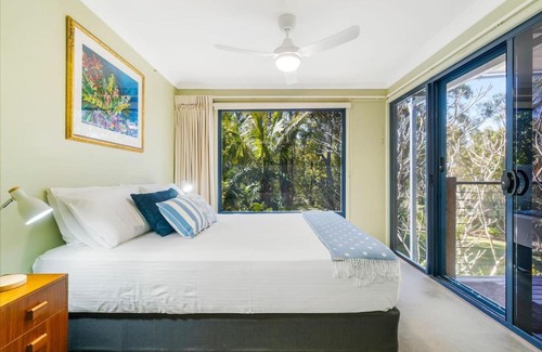 Bogangar House | 'Tamarind Retreat' A Leafy Coastal Home