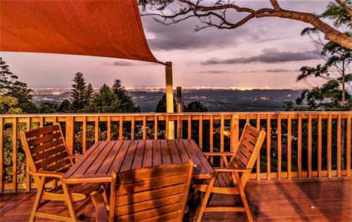 Eagle Heights Bed & Breakfast | Tamborine Mountain Bed and Breakfast