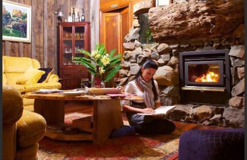 Eagle Heights Bed & Breakfast | Tamborine Mountain Bed and Breakfast