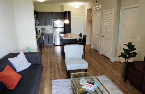 Carver City - Lincoln Gardens Condo | Tampa Bay Airport-Stadium Double Bed Suite.