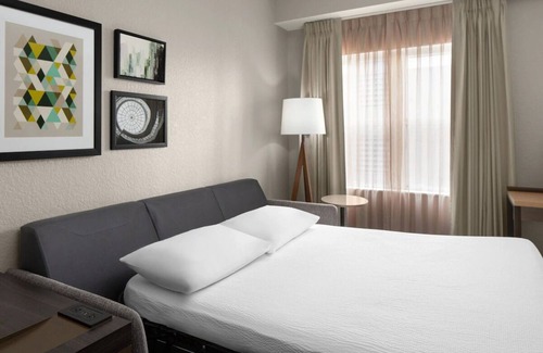 Oldsmar Hotel | Tampa Bay Family Adventure: Pet-Friendly Suites with Kitchen | 4 Units