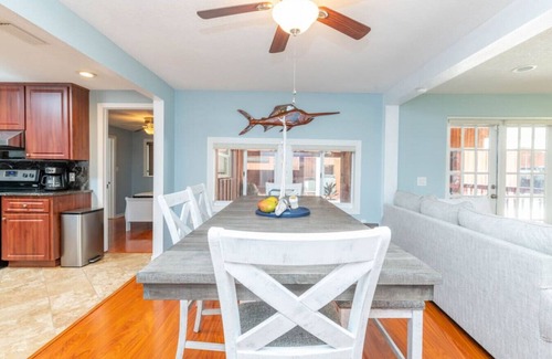 Riverview House | Tampa Bay Getaway w/Pool