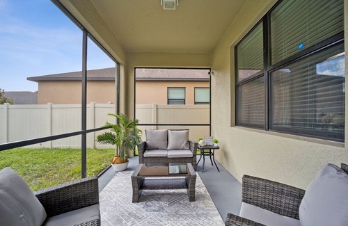 Riverview House | Tampa Dream Home: Game Room, Theater, Beaches & Top Attractions!