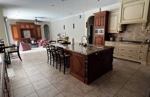 Lutz House | Tampa Family Home Sleeps 10