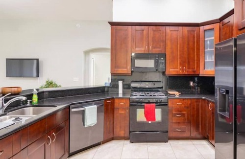 Sterling Ranch House | Tampa heat pool/hot tub lake view near airport