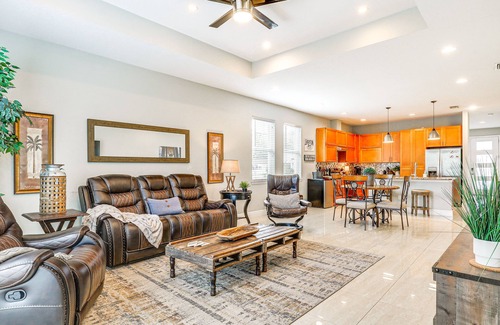 Carver City - Lincoln Gardens House | Tampa Home w/Fire Pit, Yard, Cornhole + More!